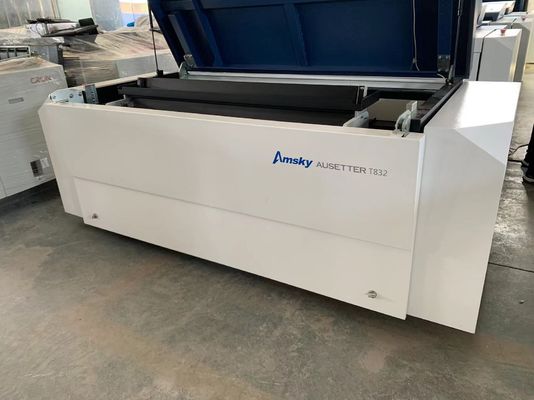 น้ําหนักเจ้าภาพ 1000KG เครื่องพิมพ์ร้อน ความเร็วการผลิตสูง 28 แผ่นต่อชั่วโมง สําหรับความต้องการ